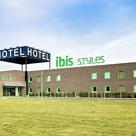 Hotel Ibis Styles Lleida Torrefarrera מראה חיצוני תמונה