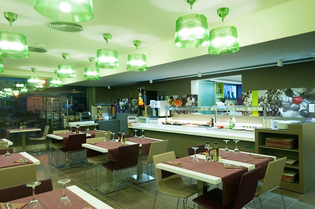Hotel Ibis Styles Lleida Torrefarrera מראה חיצוני תמונה