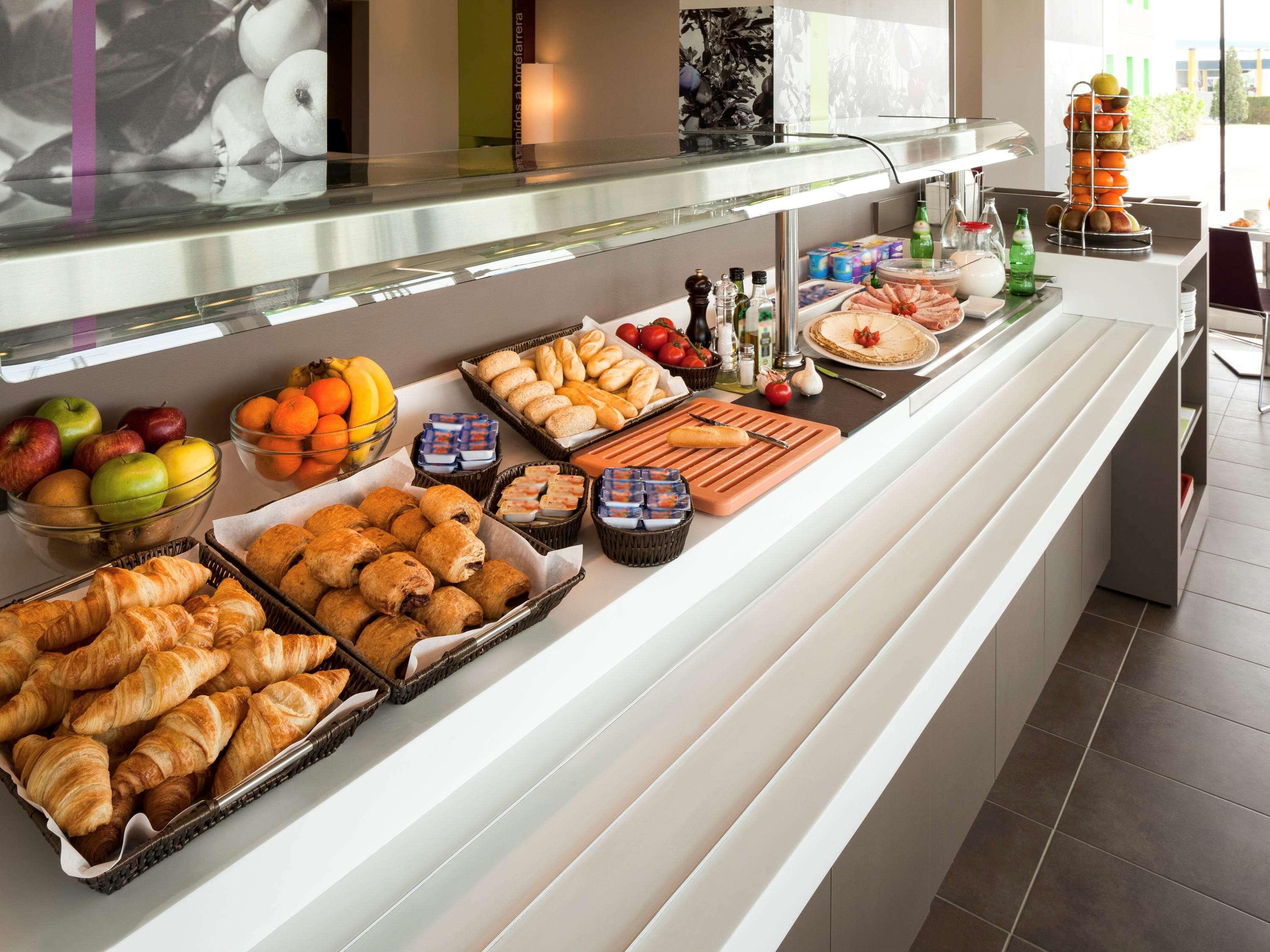 Hotel Ibis Styles Lleida Torrefarrera מראה חיצוני תמונה