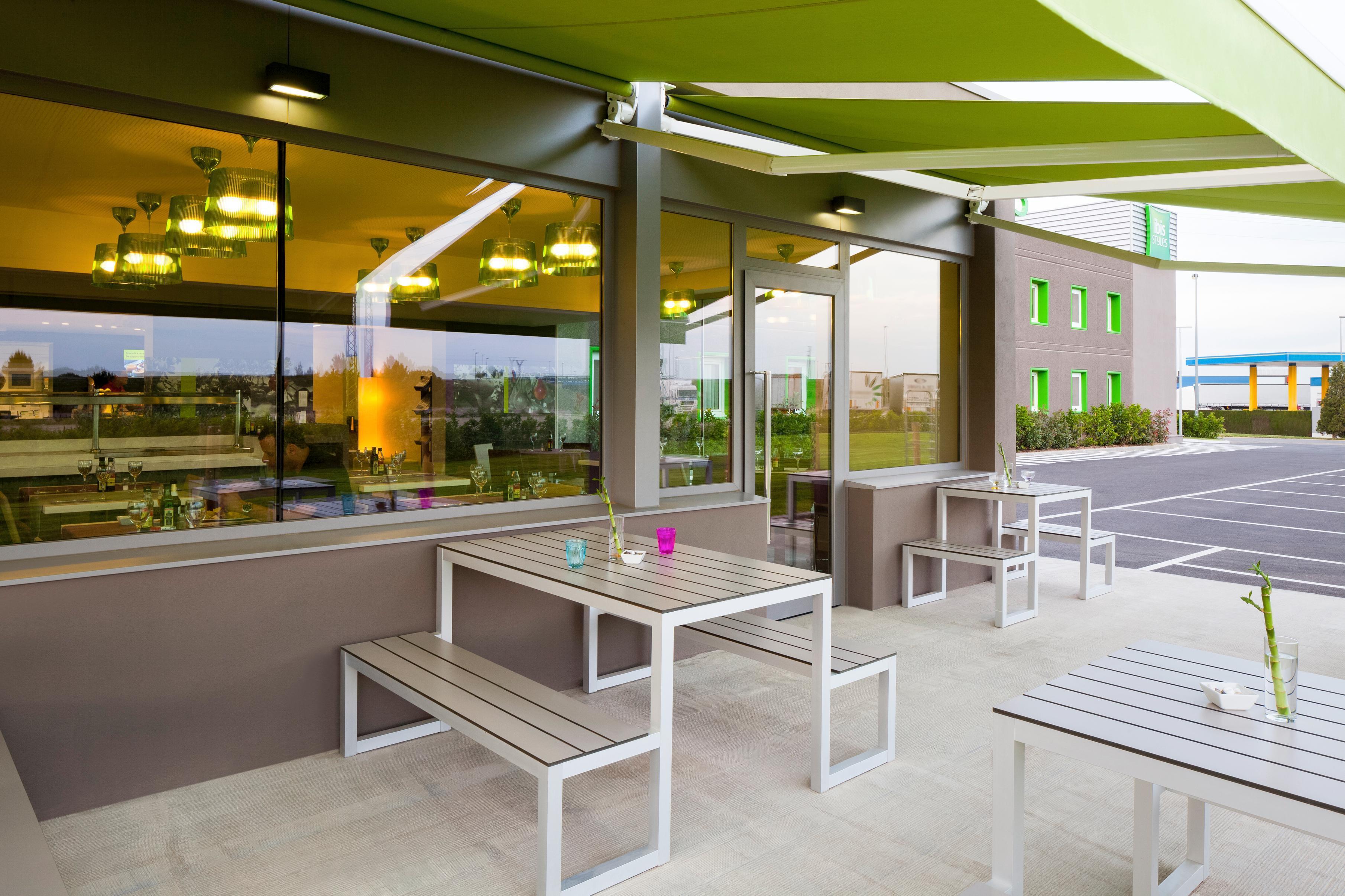 Hotel Ibis Styles Lleida Torrefarrera מראה חיצוני תמונה