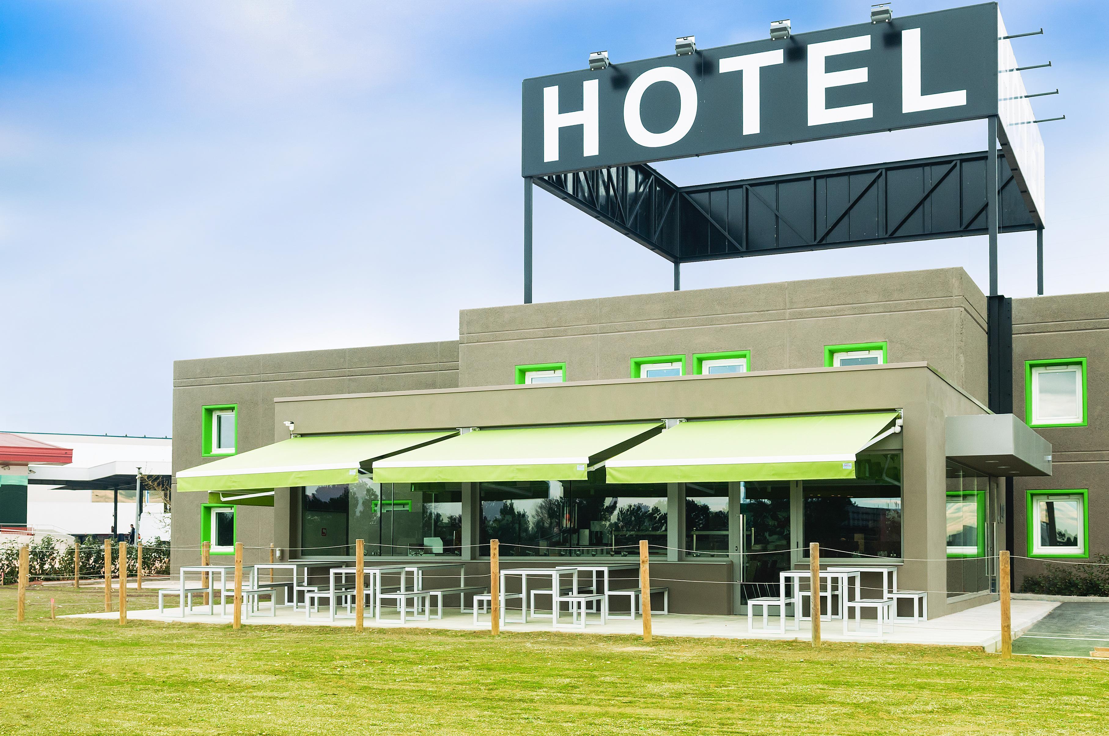Hotel Ibis Styles Lleida Torrefarrera מראה חיצוני תמונה