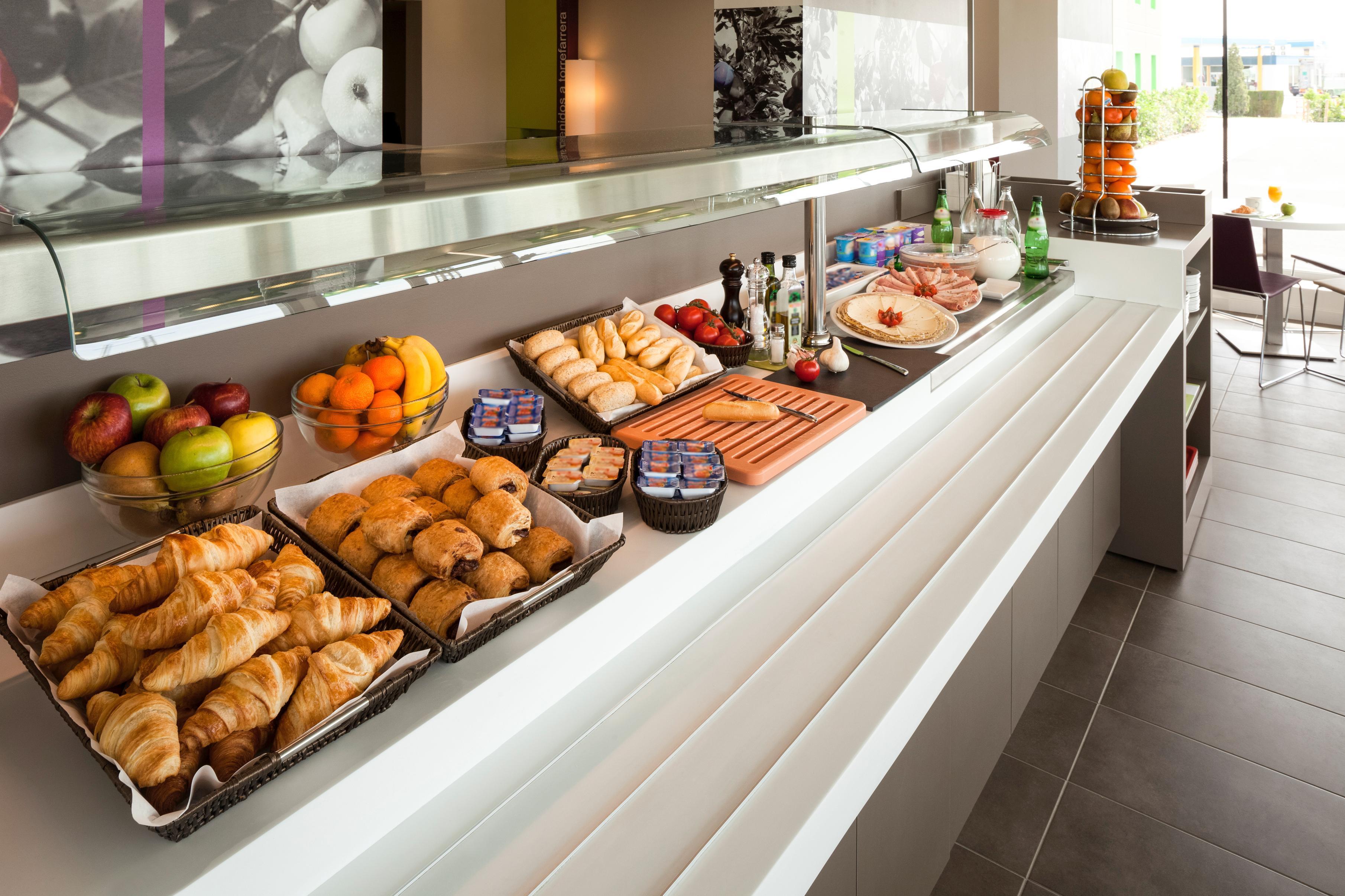 Hotel Ibis Styles Lleida Torrefarrera מראה חיצוני תמונה