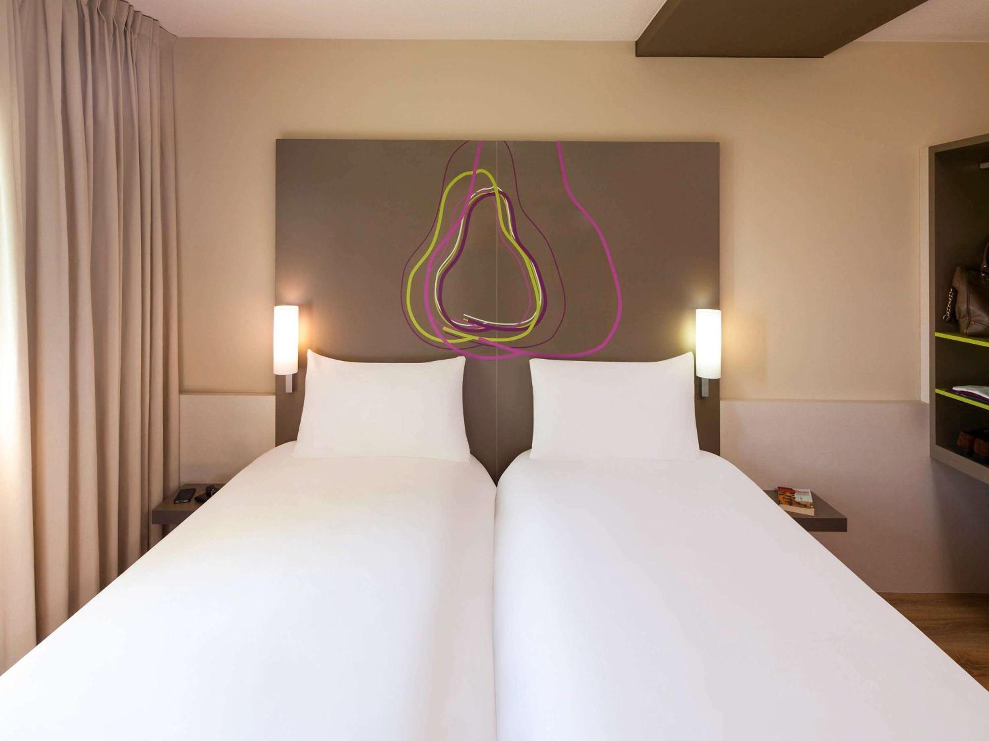Hotel Ibis Styles Lleida Torrefarrera מראה חיצוני תמונה
